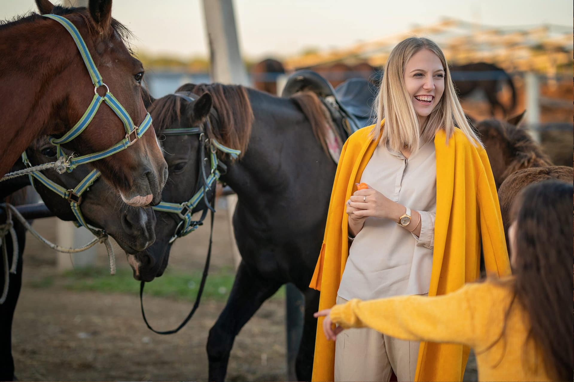 Mujer en una experiencia de cabalgata de lujo en Argentina con Signature DMC